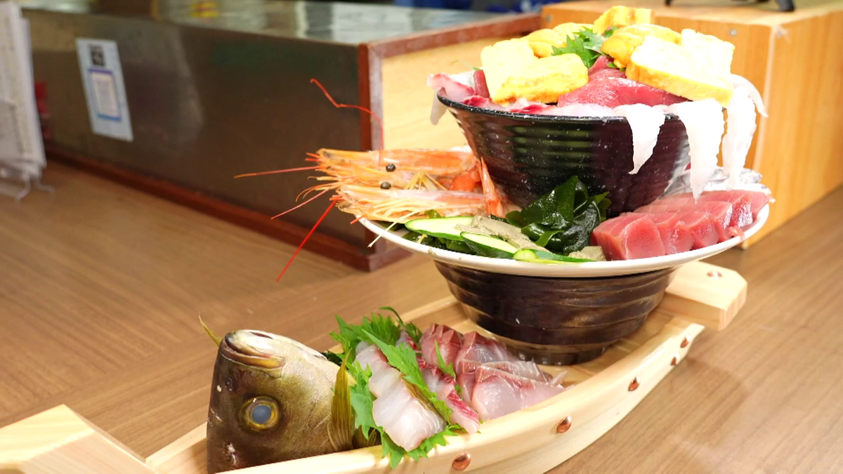 「戦艦やっとる？号」（約1万2000円）