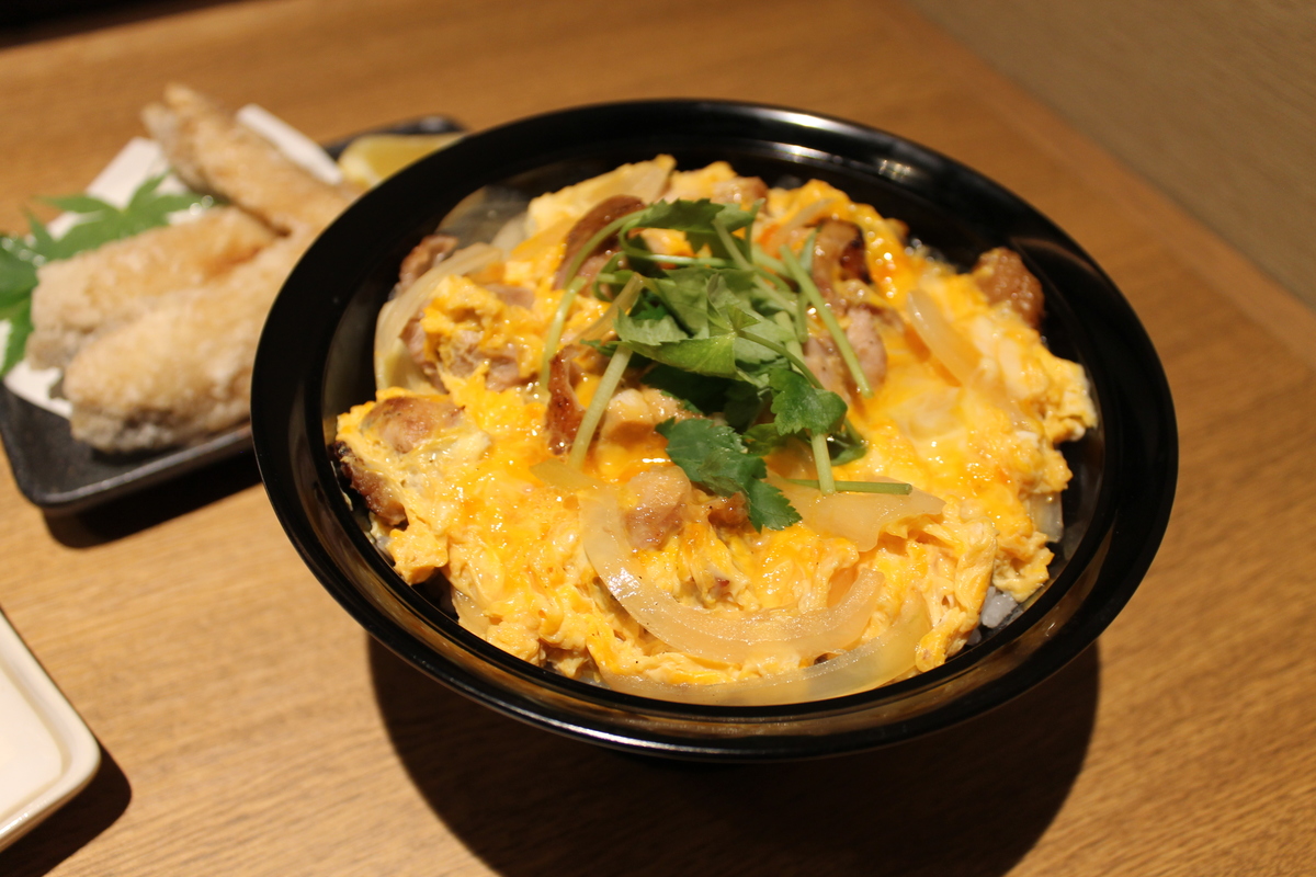 「名物 炭焼き親子丼」