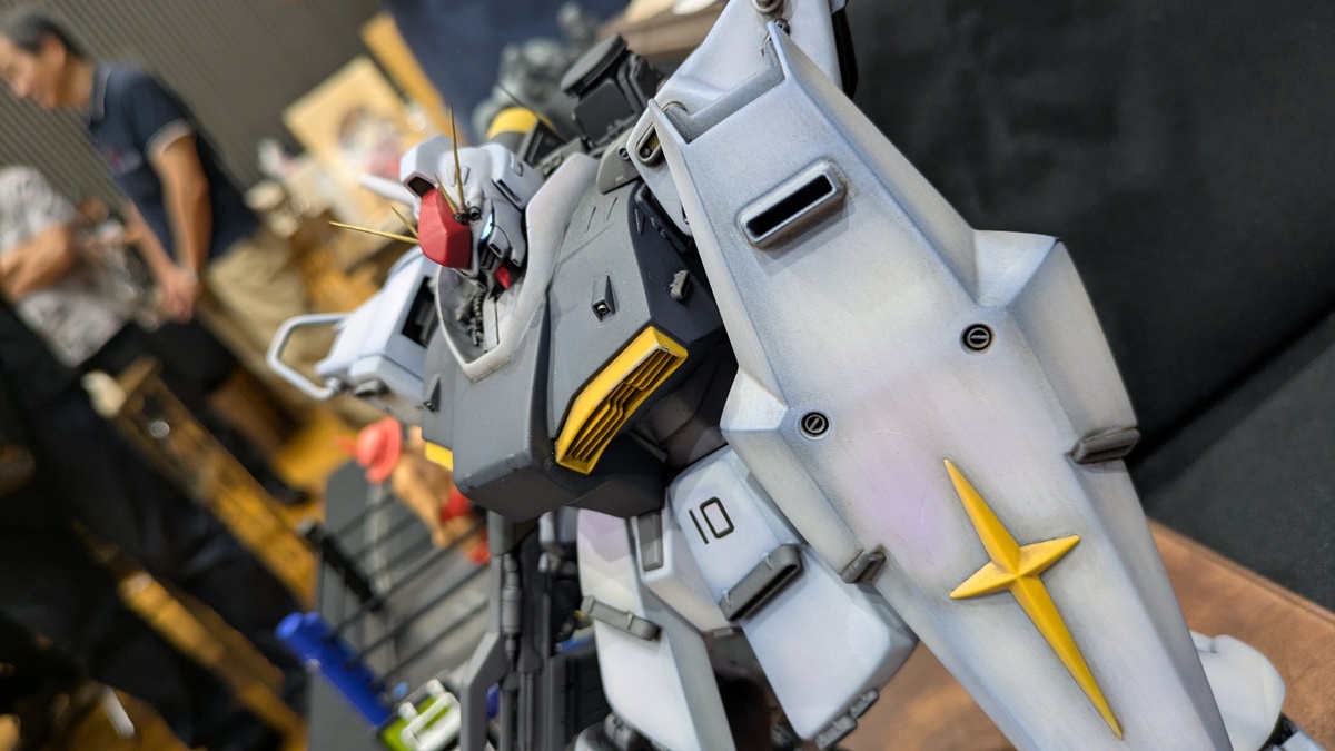 「近藤版」ν（ニュー）ガンダム