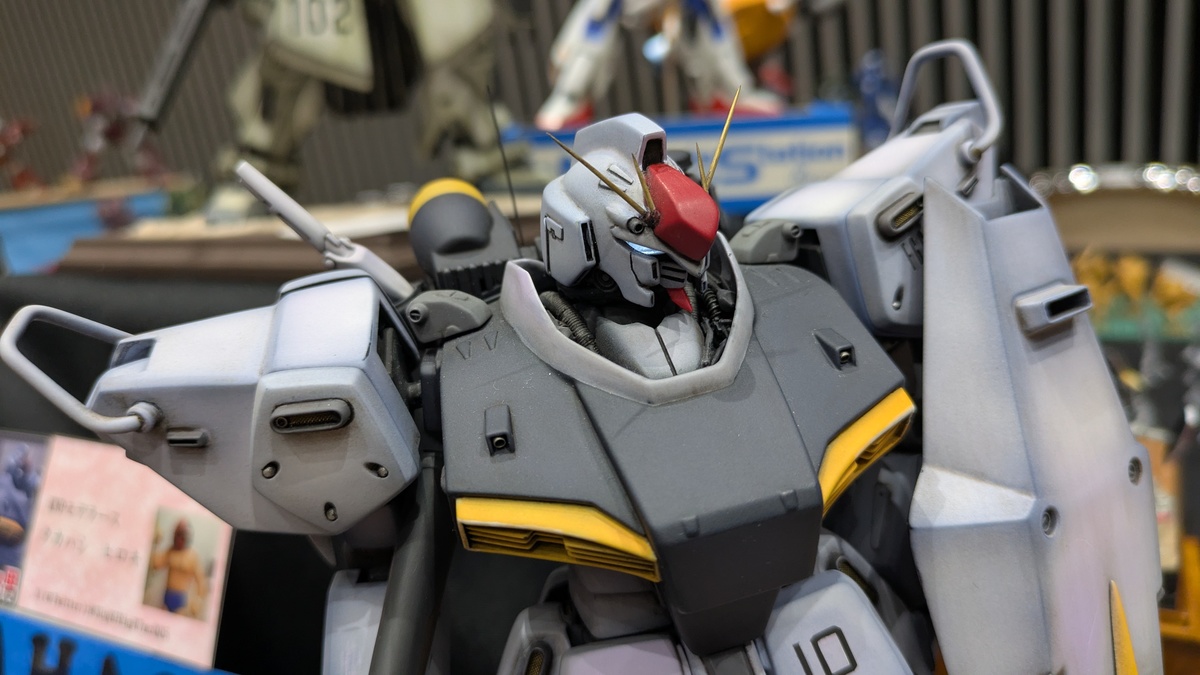 νガンダムの上半身