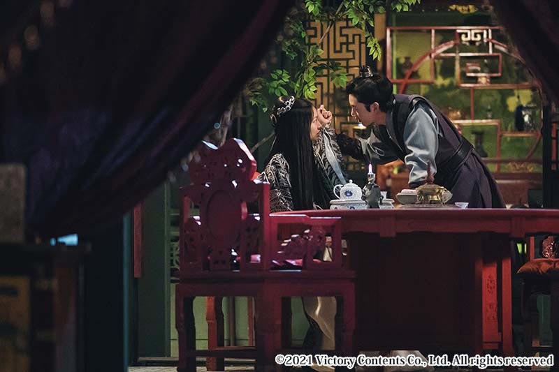 王女ピョンガン　月が浮かぶ川