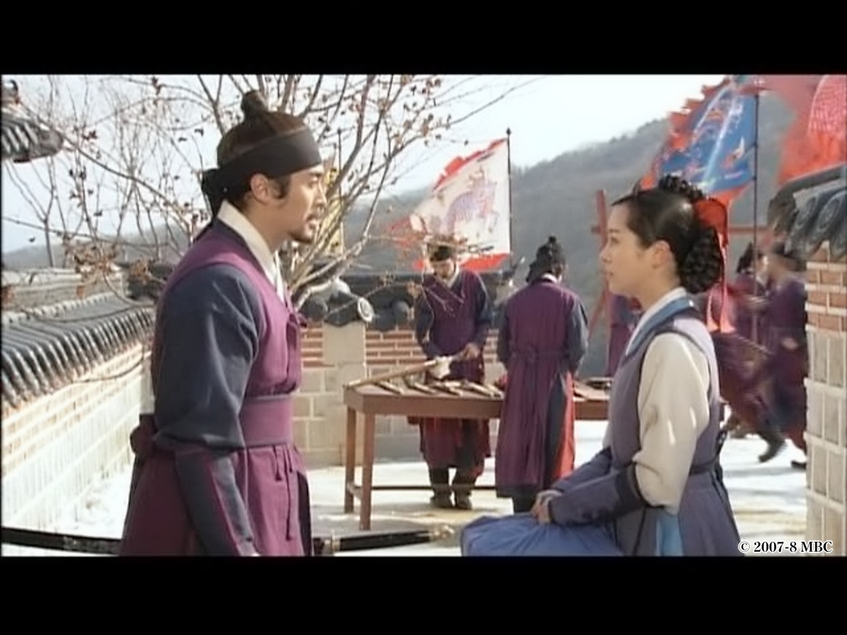 見つめ合う男女