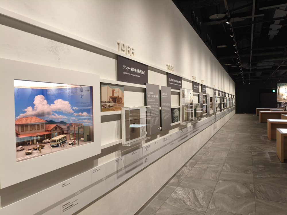 製品の展示だけでなく、当時の時代背景も同時に伝えられる