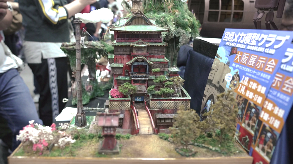 ジブリ「千と千尋の神隠し」をジオラマで再現！ 千尋やカオナシも登場