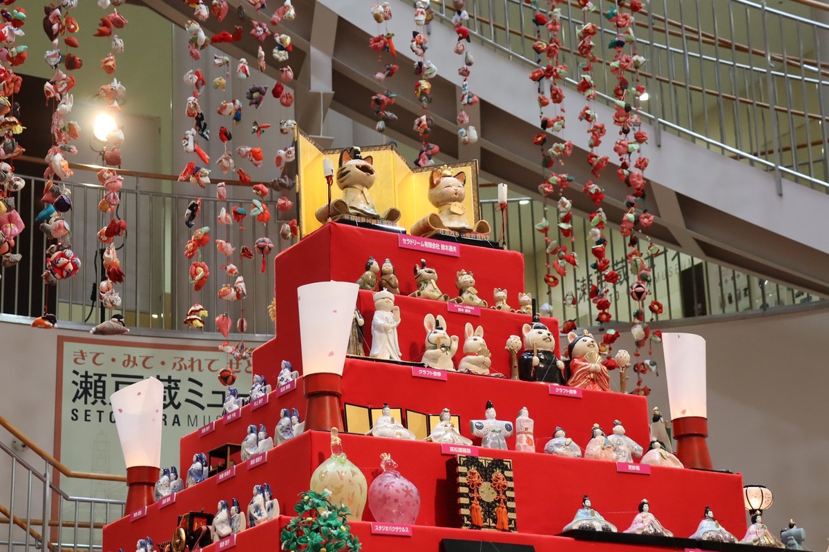 「ひなミッド」の上段