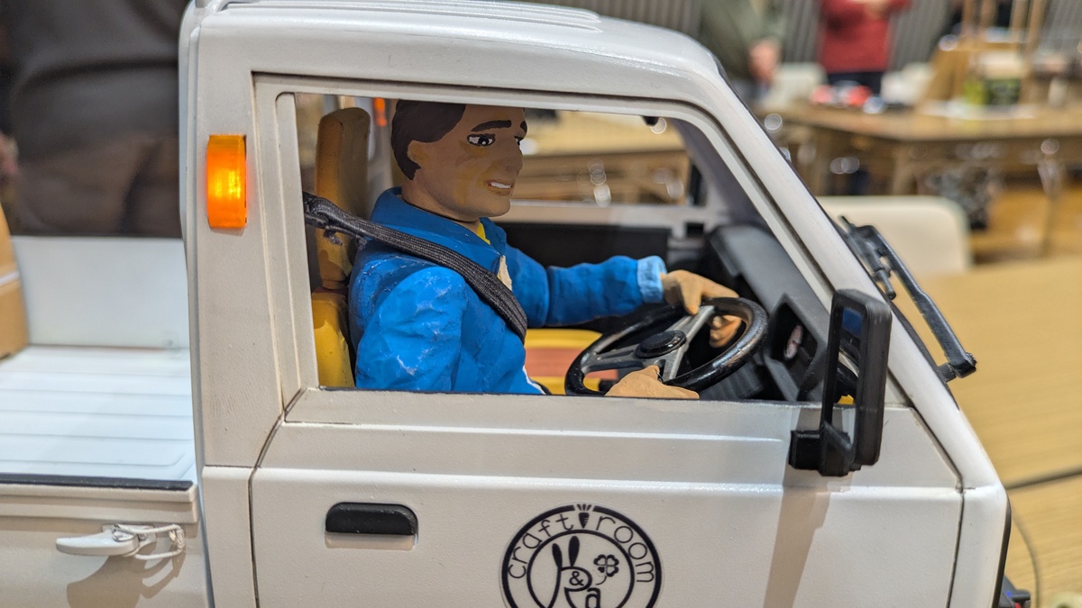 運転席のフィギュア