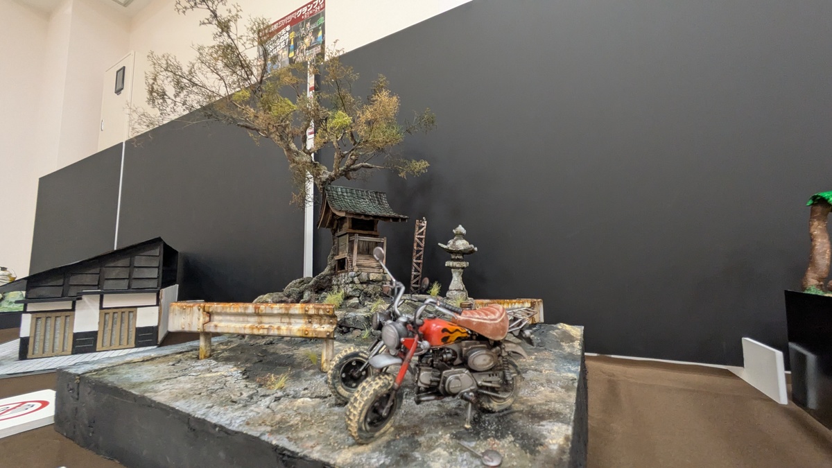 朽ちたガードレールの汚し塗装が秀逸！ 初参加で「新人賞」に輝いた