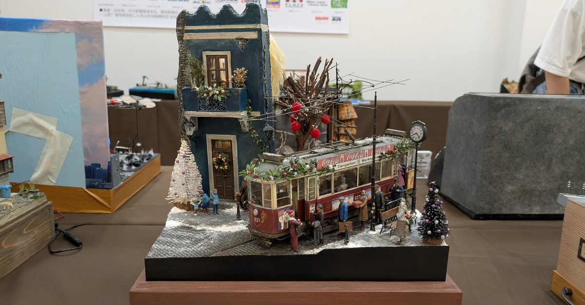 ゴジラVSキングギドラのジオラマは臨場感たっぷり！「怪獣軍団と連合軍