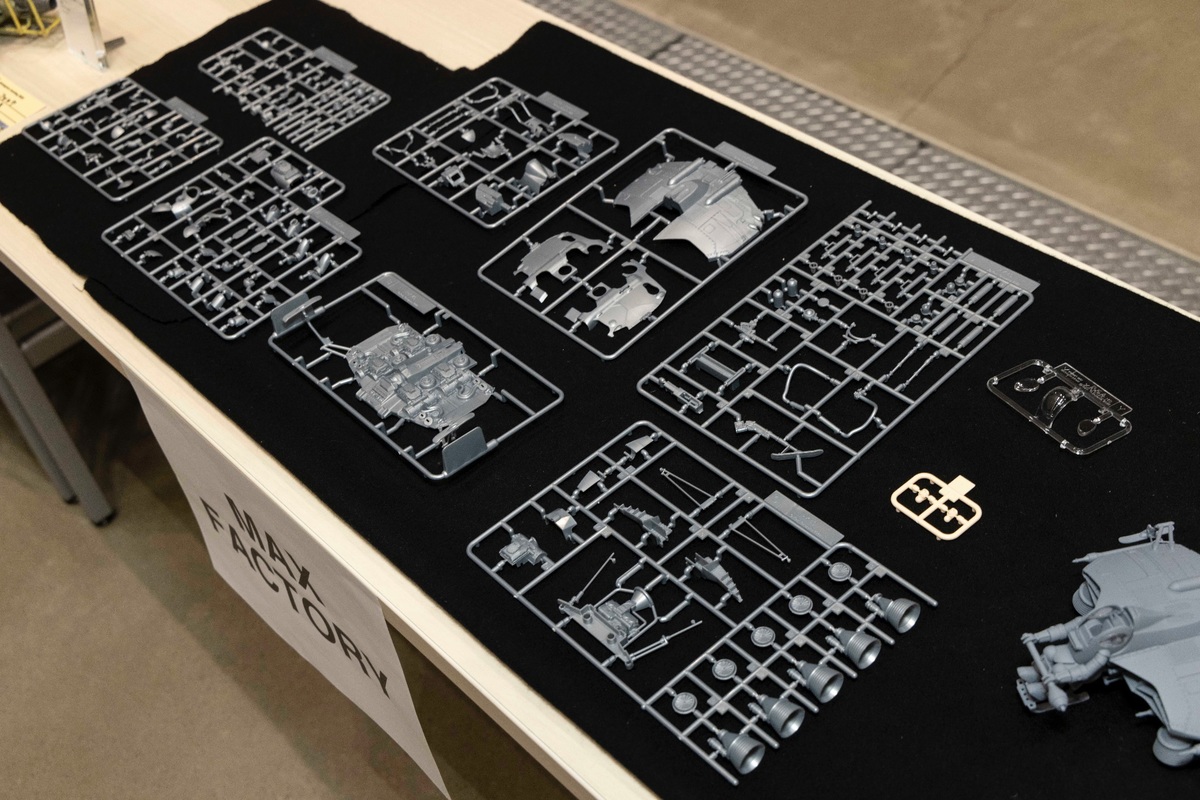 PLAMAX 1/35 ホルニッセ