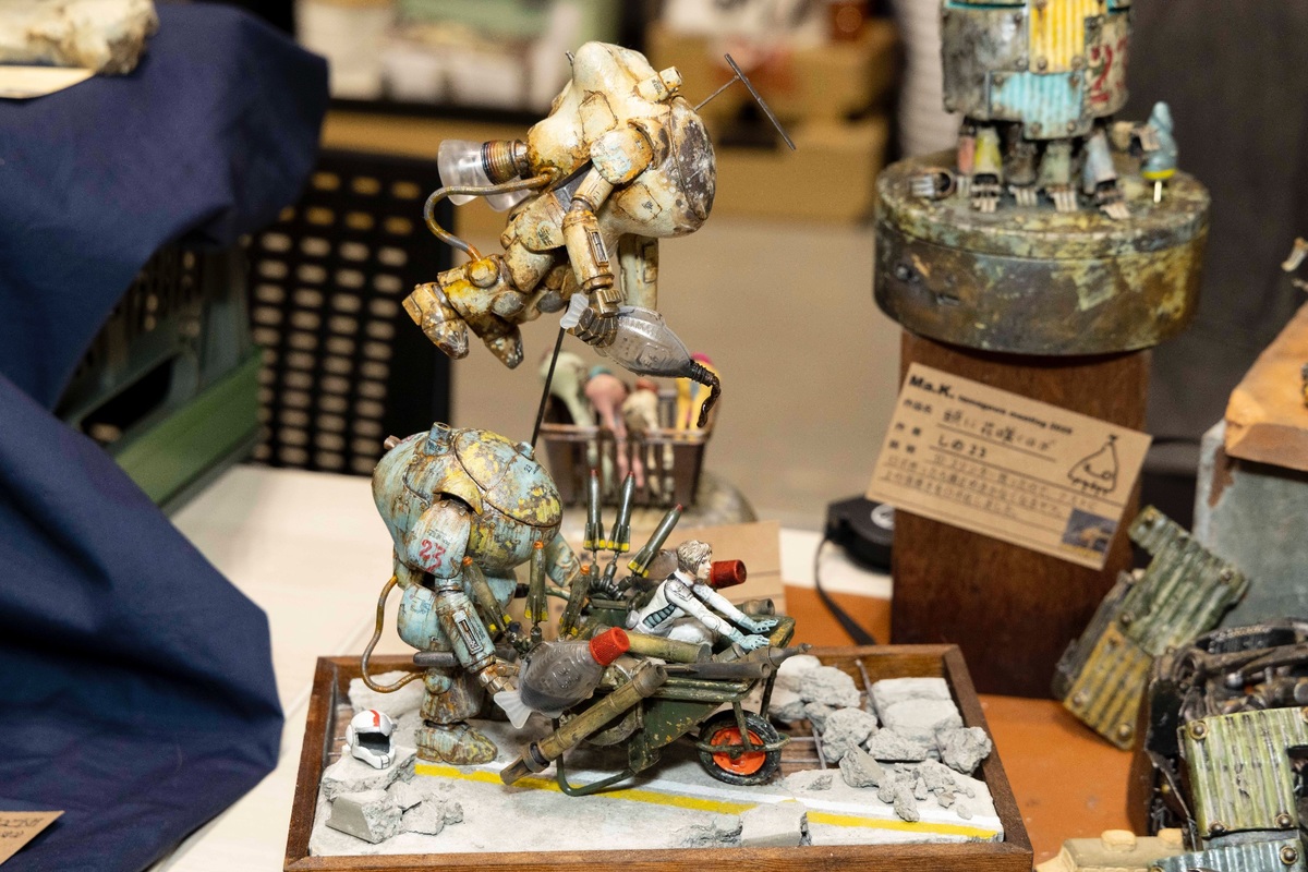 「地球と月」＆「ある日のネコとアムロ」製作／しの23