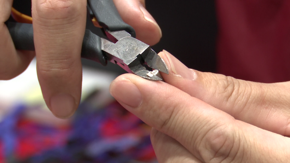 削ぐような形で切断できるのでヤスリなどの工程を省略できるメリットも