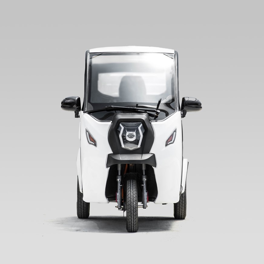 正面から見たVIVEL TRIKE