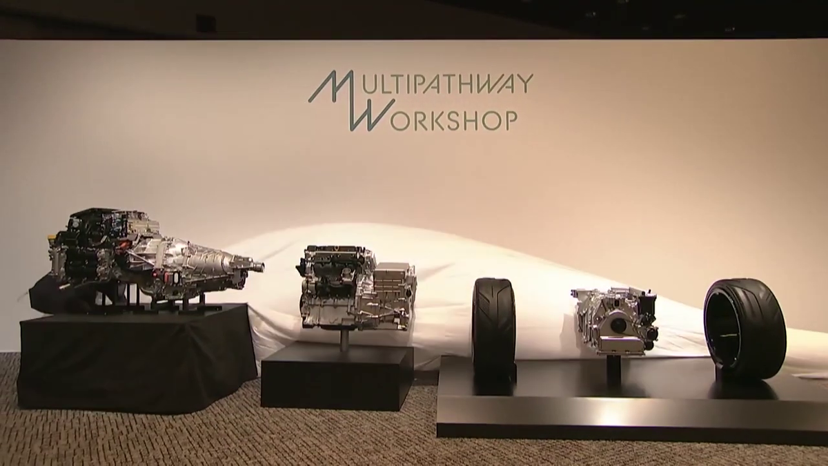 「マルチパスウェイワークショップ」で発表されたエンジン
