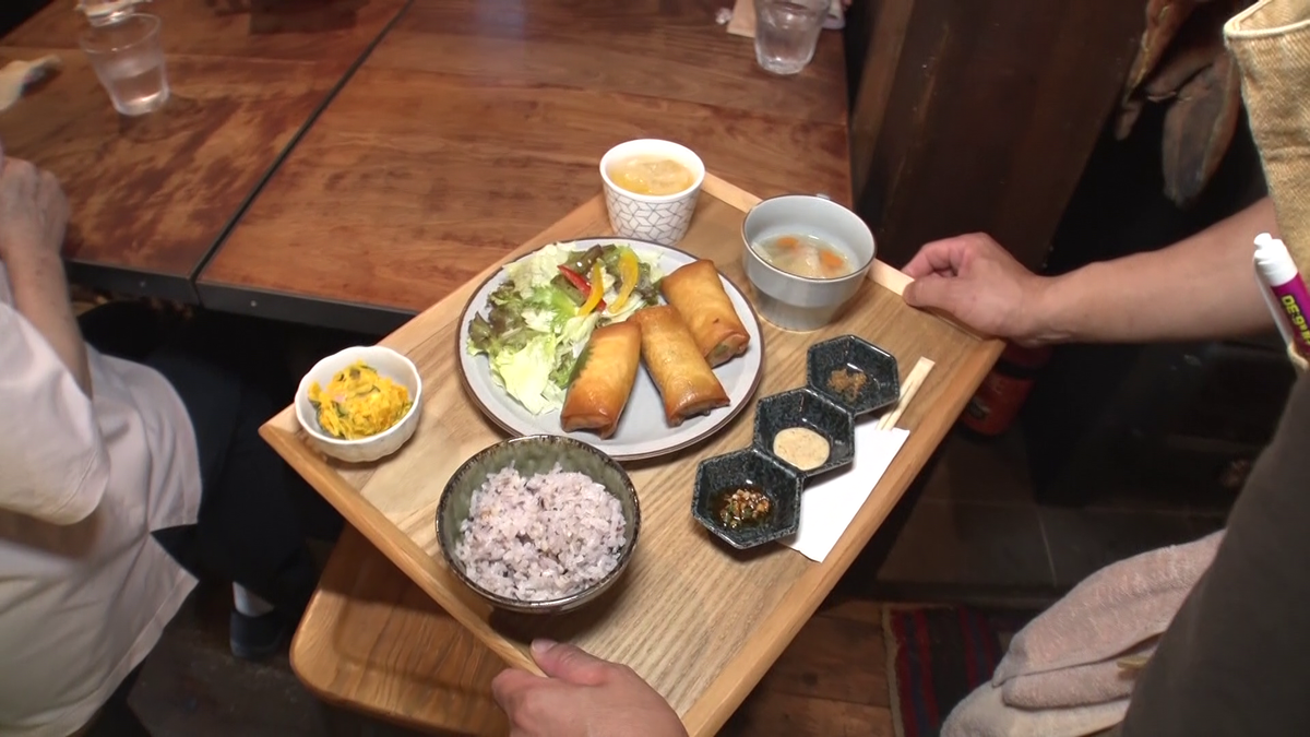 岡崎市】山奥の隠れ家で大繁盛「はるまき食堂凸凹」 春巻きがメイン