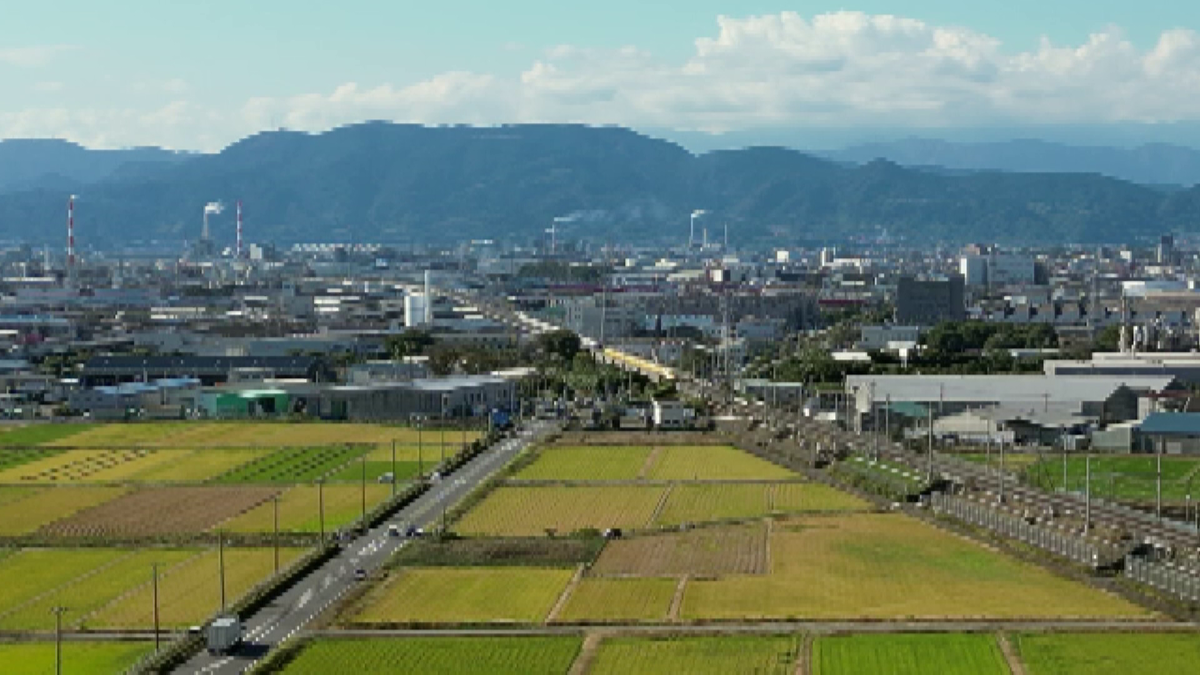 ドローンでドクターイエローと新幹線がすれ違う瞬間を激写できていた