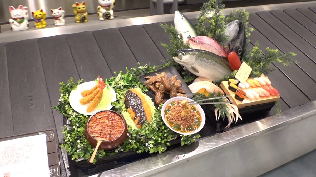 本物の名古屋めしと瓜2つの食品サンプル