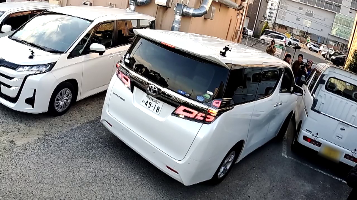 激セマ駐車場に駐車する様子