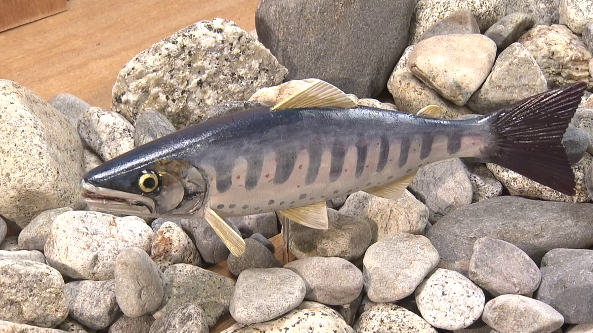 石を加えて雰囲気を出す