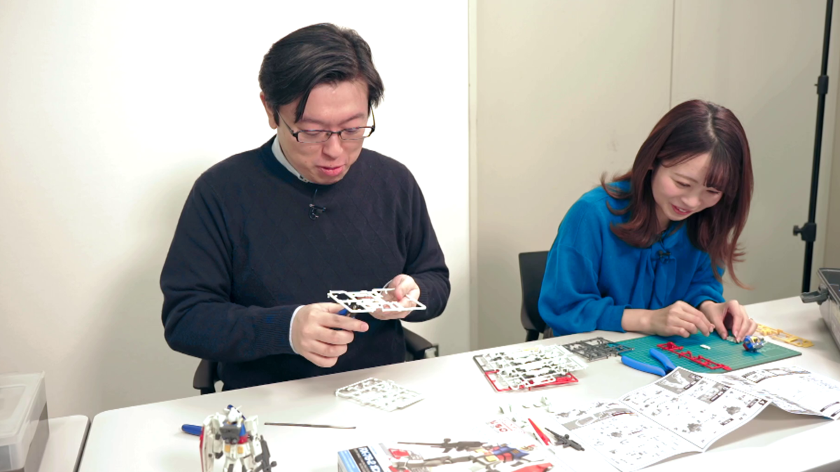 説明書を見ながら製作