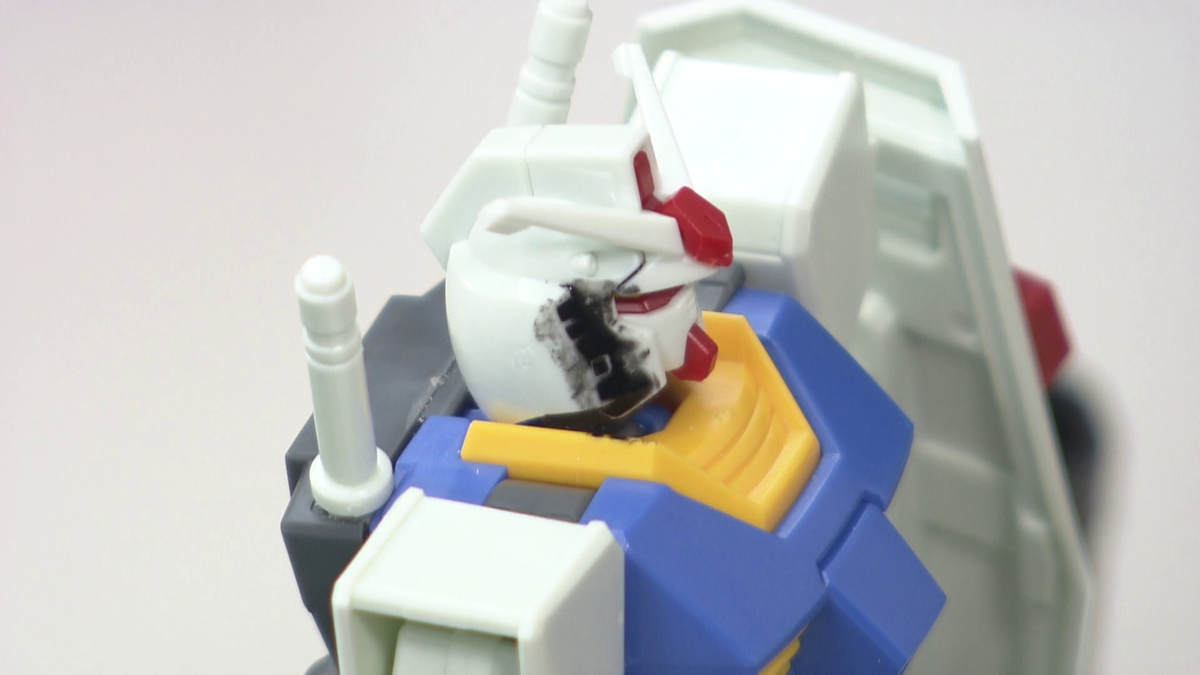 プラモデルに塗料をつける