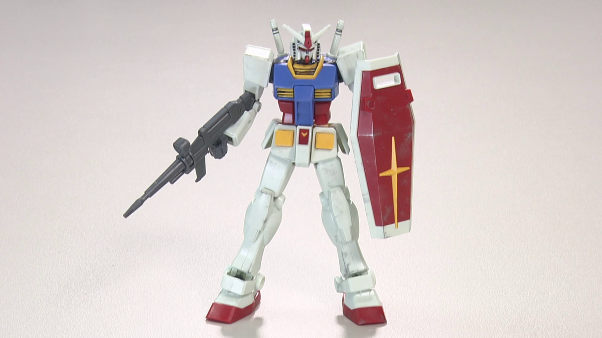 ウェザリングが完成したプラモデル、全身